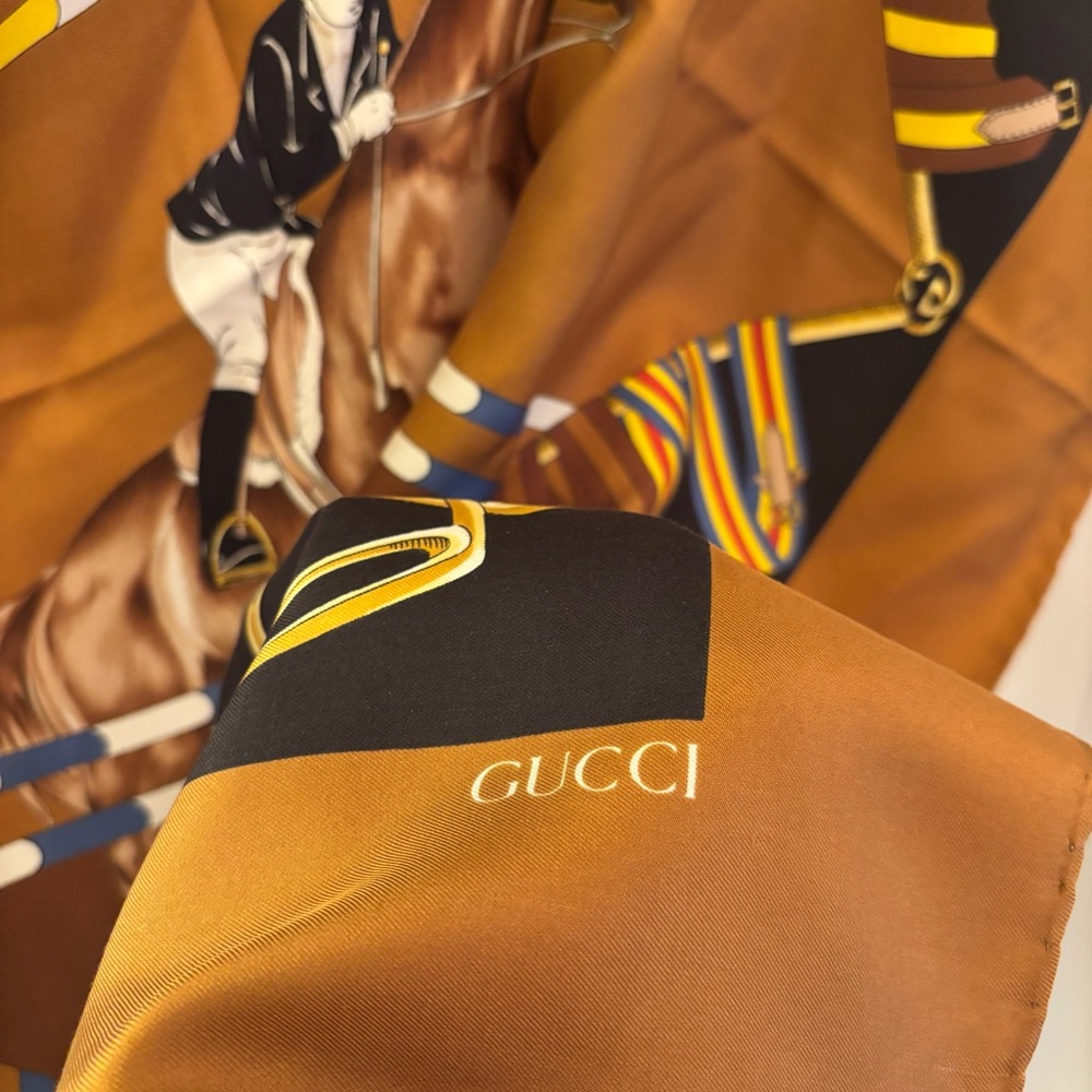 Gucci 100% Silk Equestrian Golden Brown Square Scarf Luxury Designer Horse Print - Picture 3 of 7